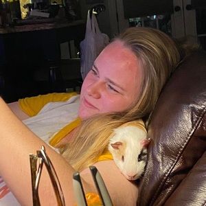 Meet your Posher, Kelly